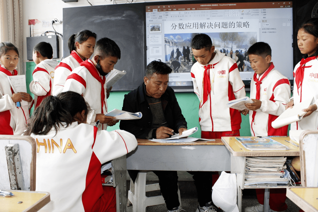 隆子县小学迈向未来教育革新之旅的最新新闻